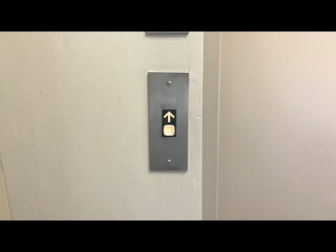 Dover Oildraulic Elevator at Stonewood Commons III, Wexford, PA