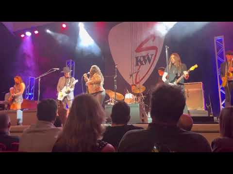 Hit ‘Em Back - Kenny Wayne Shepherd & Shemekia Copeland Live NYC 11/20/21 (ft Ally Venable)