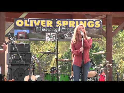 Janelle Arthur comes Home - I'm So Lonesome I Could Cry in her hometown Oliver Springs TN