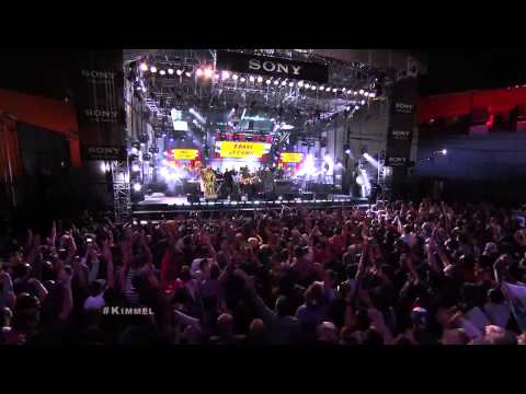 7 Days Of Funk (Snoop Dogg & Dam-Funk) -  Do My Thang Live