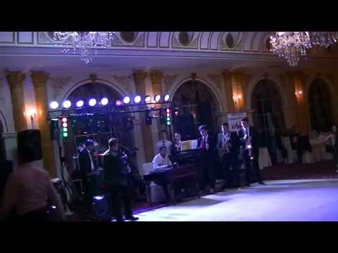 Virtuozitate la țambal la nunta Elenei cu Eusebiu