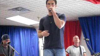chuck wicks at ft hood tx singing "MAN OF THE HOUSE"