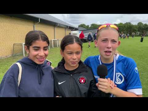 Tilskuere fra Ikast FC på vej til at se U9 drengekamp