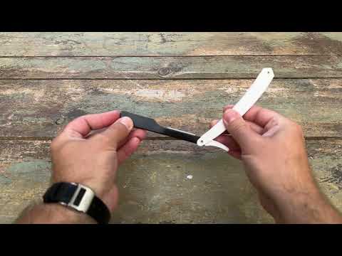 Changing the blade in the Proshave Straight Razor for replaceable blades, P2, White