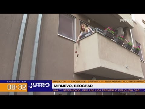 Kucanje jajima: Kad ne može uobičajeno, tu je "selfie stick"