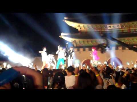 'Beautiful Night' by Beast (B2st)  live on stage!