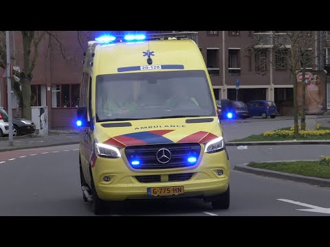 A1 [Nieuwe] Ambulance 20-128 met spoed in Breda