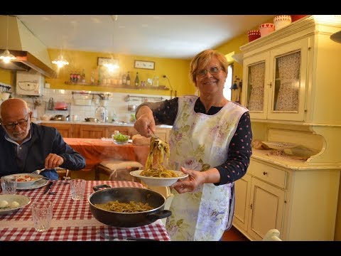 LE TAGLIATELLE AI FUNGHI (DI BORGOTARO) - RICETTA DELLA NONNA MARIA