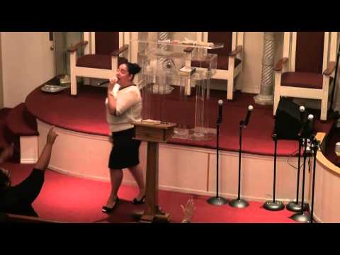 Hna  Jossie Concepción Cantando Tu Amor Y Tu Misericordia