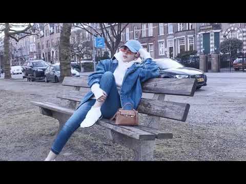 10 Potret Liburan Syahrini & Asisten Keliling Eropa yang Cetar Banget!