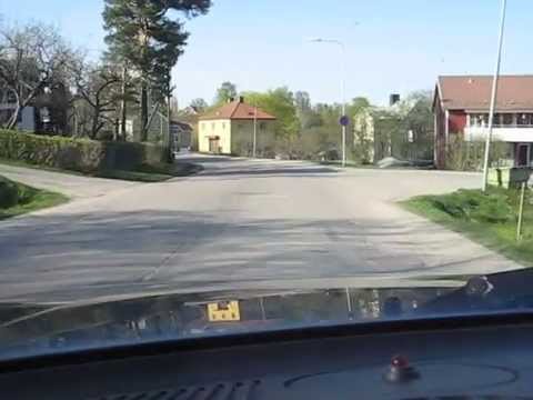 En biltur genom Slottsbron