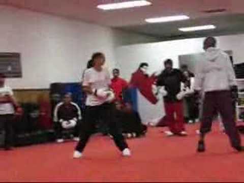 Kyle Richards vs Karla