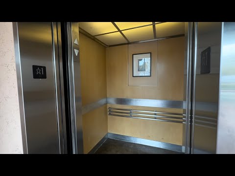 Oliver & Williams Elevator at Bloomingdale’s Home Fashion Island in Newport Beach, CA