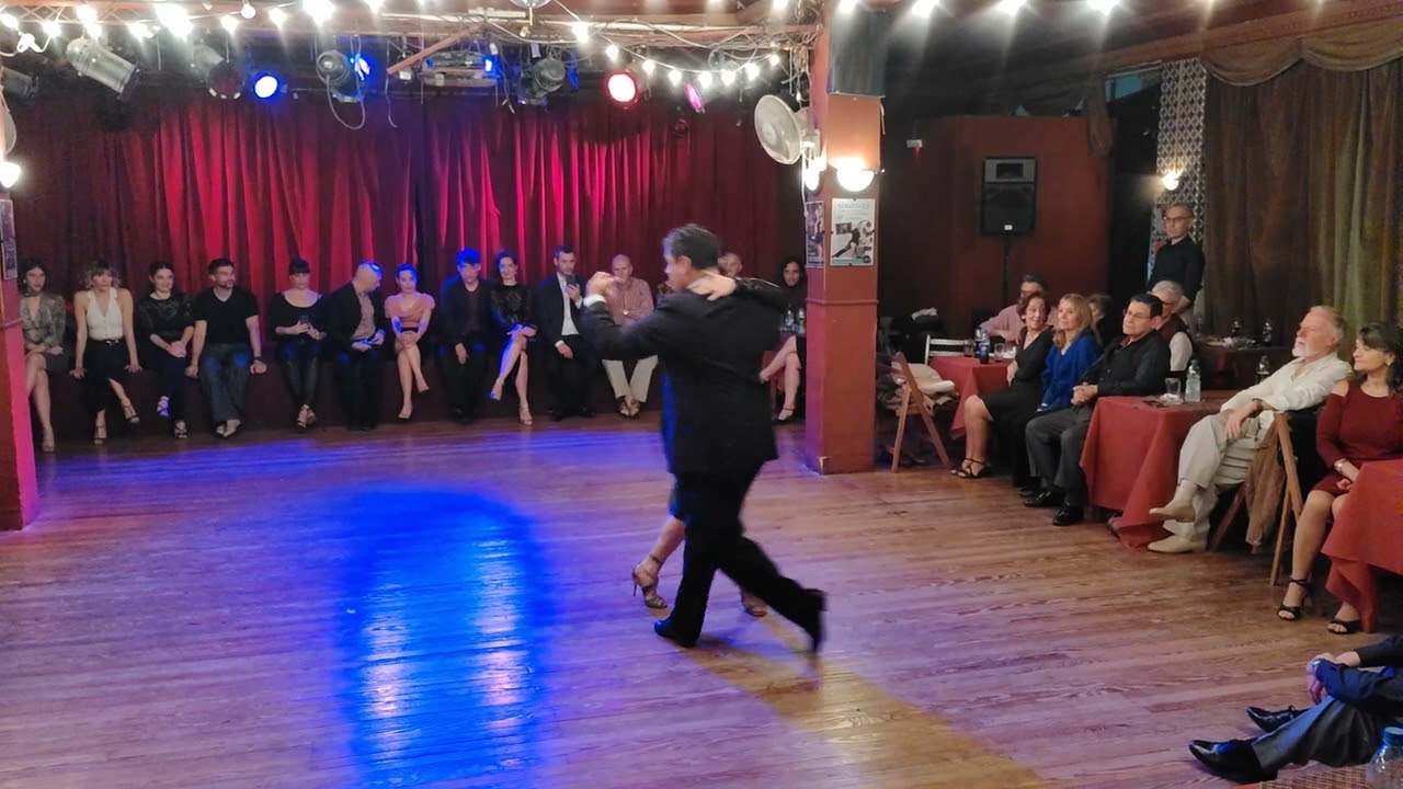 "Yuyo Brujo" - Laura Smart y Marcos Cañete