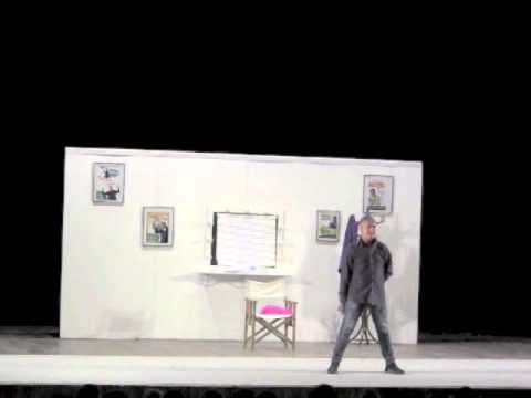 Simone Schettino in " Crisi dell'economia e del rapporto familiare "