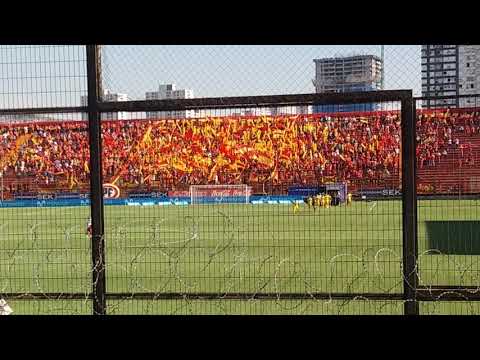 "Salida UE vs Everton" Barra: Fúria Roja &bull; Club: Unión Española