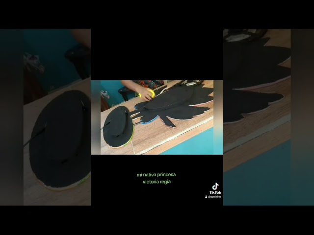 Vídeo relacionado con Cinco Diamantes Sudadera Niña Princesa de Hielo con Luces Led, Sudadera Niñas Princesas con Luces Led, Ropa Infantil Mágica y Elegante (FR/ES, Edad, 7 años, Regular, Rosa)