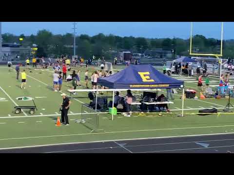 Donovan Adams wins the 400m