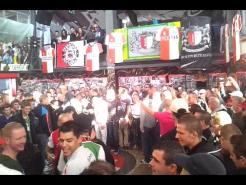 Feyenoord - ADO Legioenzaal rust
