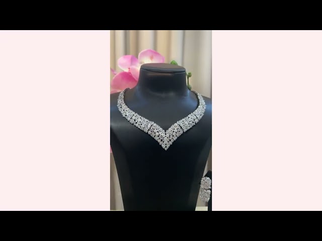 طقم زركون فضي لمعة قوية