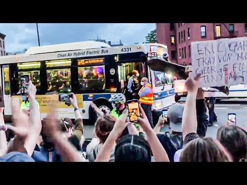 Bus Driver REFUSES To Help Police Shuttle Protestors To Jail