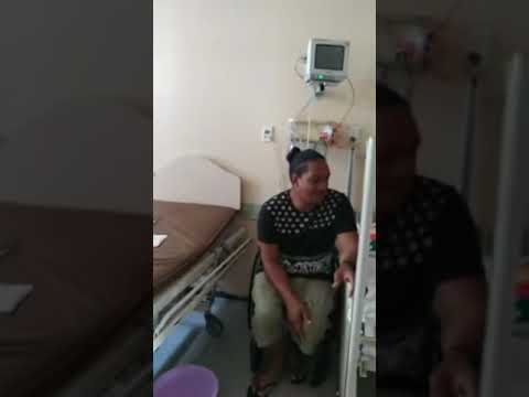 Miss Tuitui Fashion 2019 Soana Aleva giving her monetary gifts to sick children in Vaiola hospital