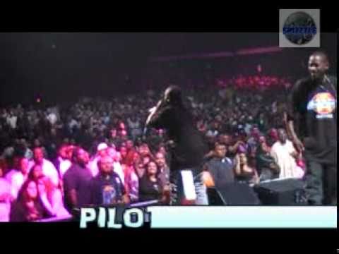 93.5 KDAY FRESH FEST 2010 PT1