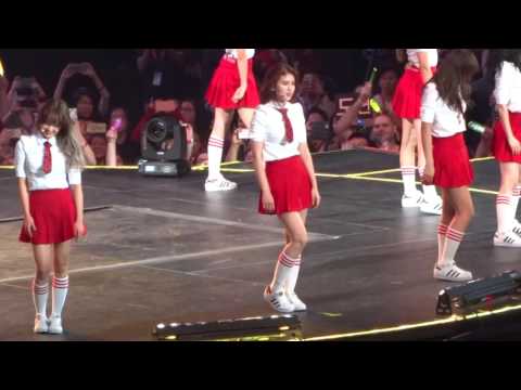 160730 Pick Me I.O.I (Somi & Yoojung)