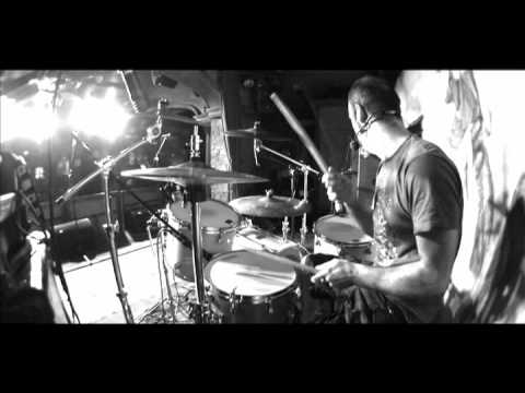 SEGISMUNDO TOXICOMANO - Las noches siguen sabiendo a sangre