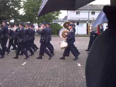 Übergabeappell in Köln-Wahn, Ausmarsch der Ehrenformation