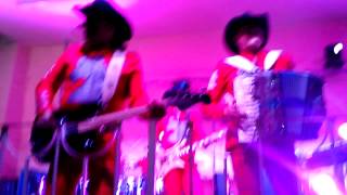 BRONCO El Gigante de América / ARRIBA