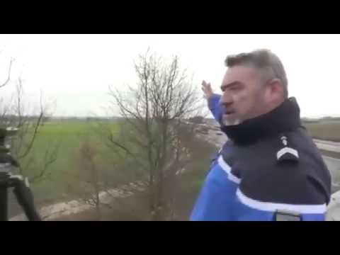 Gendarme se casse la gueule