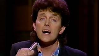 Alvin Stardust - &quot;I Feel Like Buddy Holly&quot; on Val Doonican Music Show (09-06-1984)