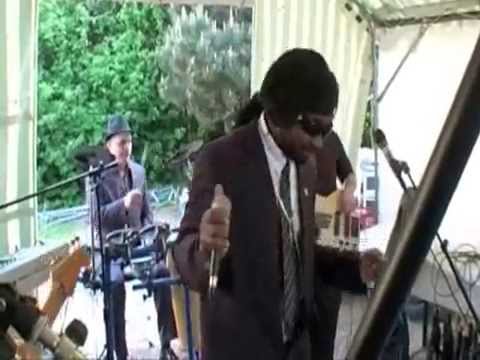 Ras Mc Bean & the Bibiche Wedding Band   Superstition 2