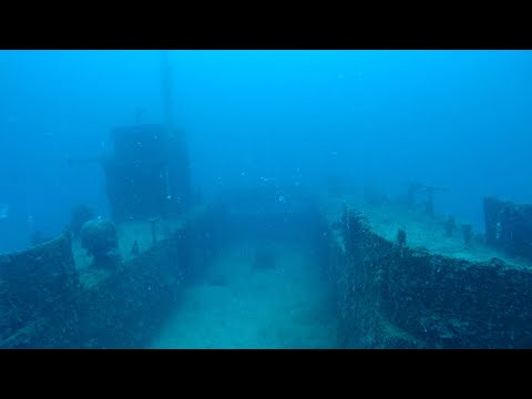 Diving Kwajalein Atoll- The LCU 22 Wreck