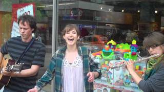 The Mother Folkers- Reckless- Sheffield Busking