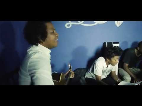 Theo RAKOTOVAO & Felly - Iza