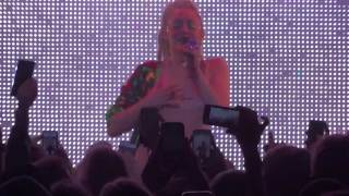 Miley Cyrus - Bang Me Box - Live at The Fillmore in Detroit, MI on 11-21-15