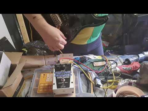 Behringer VP1 Vintage Phaser can make the Pink Floyd tone you want