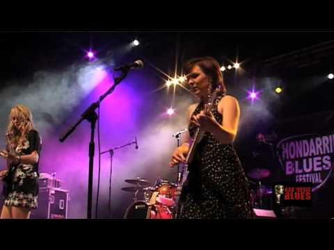 Girls With Guitars - Leaving Chicago