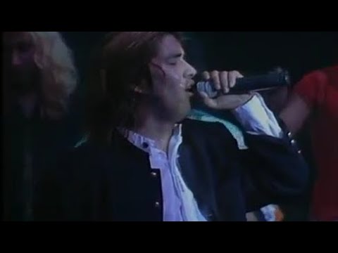 La guerra de los colores. en el gran rex en el año 1998 GRUPO RED Y GRUPO GREEN.