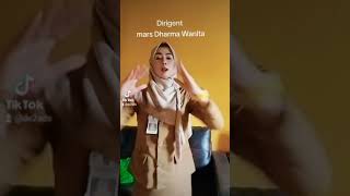 Download lagu Dirigent Mars Dharma wanita mp3 Download lagu Dirigent Mars Dharma wanita mp3