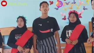 KREATIF !! Vocal Group Cover By XI.ATPH DENGAN JUDUL DARAH JUANG DAN DIPADUKAN DENGAN PUISI KREATIF !! Vocal Group Cover By XI.ATPH DENGAN JUDUL DARAH JUANG DAN DIPADUKAN DENGAN PUISI