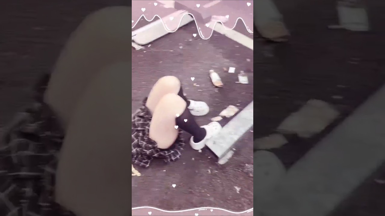 JKで見抜きしてるおっさん、注意される