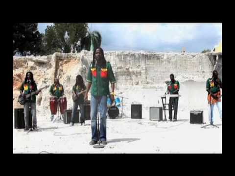 Brothers Pose"Miray Jeriko".mpg