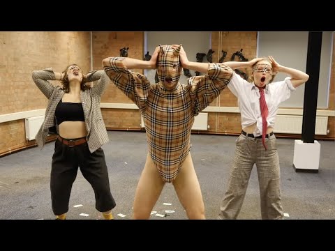 Lynks - Everyone's Hot (And I'm Not) [Music Video]