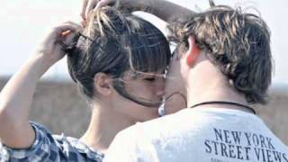 Marco Mengoni- In un giorno qualunque con testo.