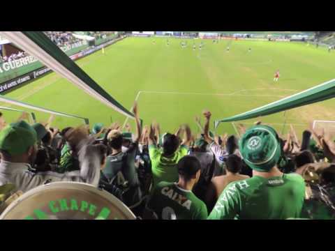 Barra da Chape - Atrás do gol quero sempre festejar  | CHAPE x Galo BR17