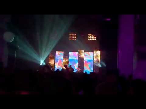 Flow festival 15.8.2009 - end of DJ Mehdi's set