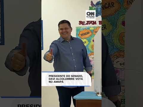 Presidente do senado, Davi Alcolumbre vota no Amapá